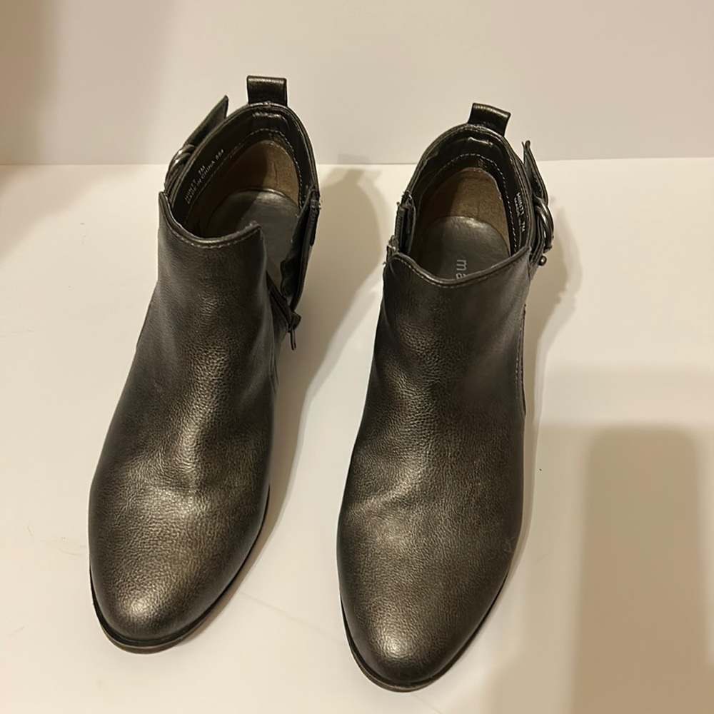 Madden Girl Silver Leather ankle boots.